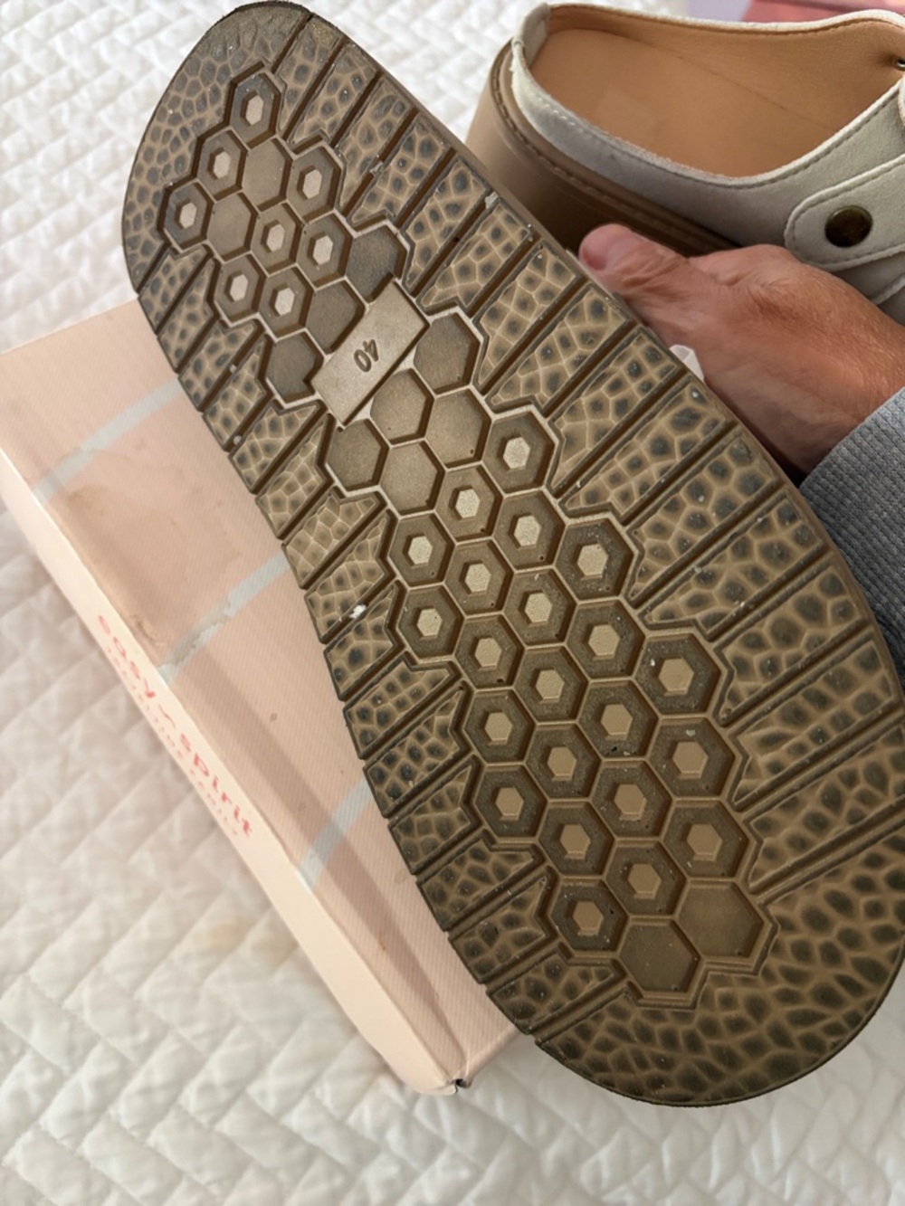 Easy Spirit Cream Platform Mule with Buckle (New) - Picture 11 of 14